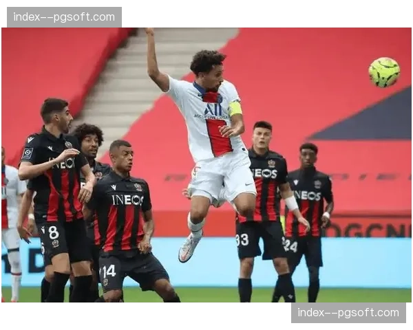 数据前瞻:巴黎vs朗斯,历史交锋显示朗斯通过压迫从巴黎脚下夺回球权平均达12次 数据前瞻:巴黎vs朗斯,历史交锋显示朗斯通过压迫从巴黎脚下夺回球权平均达12次