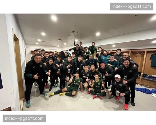 西甲联盟公布三月最佳教练候选，三位候选人均带领球队在当月打出高强度的前场压迫与快速纵深进攻