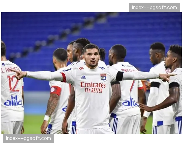 深度报道：从青训到一线队——法国俱乐部如何培养适应现代低位防守体系的年轻后卫