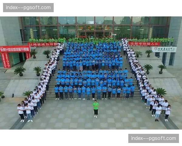 通讯：EHF决赛四强赛科隆现场，各国球迷组成的独特观赛文化风景线